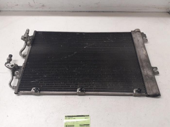 Gebruikte Radiateur Airco Opel Astra H GTC (L08) 1.6 16V Twinport Prijs € 70,00 Margeregeling aangeboden door Autodemontage van de Laar