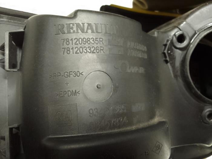 Tank Klep van een Renault Trafic (1FL/2FL/3FL/4FL) 1.6 dCi 125 Twin Turbo 2017