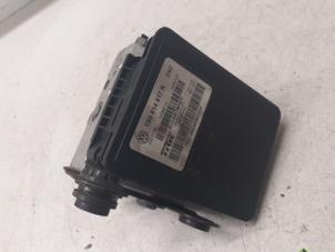 Gebruikte ABS Pomp Volkswagen Up! (121) 1.0 12V 60 Prijs € 65,00 Margeregeling aangeboden door Autodemontage van de Laar