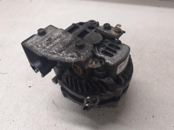 Gebruikte Alternator Honda FR-V (BE) 1.8 i-VTEC 16V Prijs € 40,00 Margeregeling aangeboden door Autodemontage van de Laar