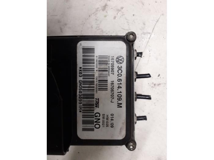 Gebruikte ABS Pomp Volkswagen Passat Variant (3C5) 2.0 TDI 16V Bluemotion Prijs € 90,00 Margeregeling aangeboden door Autodemontage van de Laar