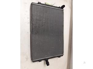 Gebruikte Radiateur Volkswagen Passat Variant (3C5) 2.0 TDI 16V Bluemotion Prijs € 35,00 Margeregeling aangeboden door Autodemontage van de Laar