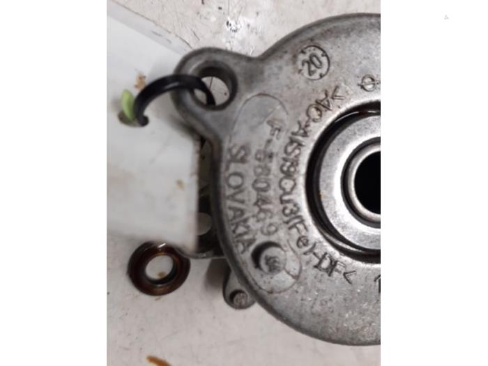 Gebruikte Spanrol Multiriem Peugeot 108 1.0 12V VVT-i Prijs € 30,00 Margeregeling aangeboden door Autodemontage van de Laar