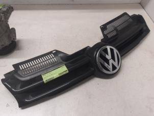 Gebruikte Grille Volkswagen Golf V (1K1) 1.6 FSI 16V Prijs € 50,00 Margeregeling aangeboden door Autodemontage van de Laar