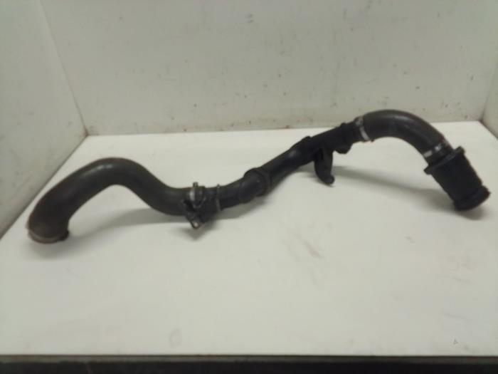 Gebruikte Intercooler Buis Renault Trafic (1FL/2FL/3FL/4FL) 1.6 dCi 95 Prijs € 121,00 Inclusief btw aangeboden door Autodemontage van de Laar