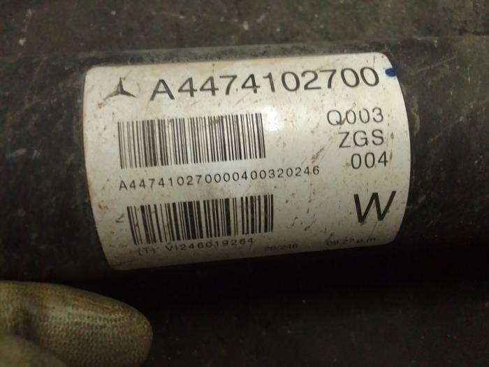 Tussenas van een Mercedes-Benz Vito (447.6) 2.0 114 CDI 16V 4x4 2020