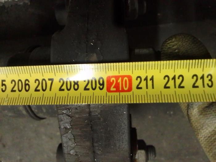 Tussenas van een Mercedes-Benz Vito (447.6) 2.0 114 CDI 16V 4x4 2020