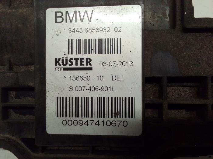 Handrem motor van een BMW 5 serie Gran Turismo (F07) 520d 16V 2015