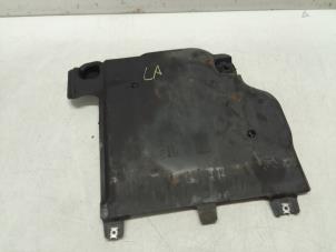 Gebruikte Bodem beschermplaat Volkswagen Polo VI (AW1) 1.0 TSI 12V Prijs € 30,00 Margeregeling aangeboden door Autodemontage van de Laar