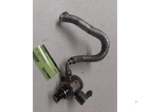 Gebruikte Hogedrukpomp Ford Focus 3 Wagon 1.0 Ti-VCT EcoBoost 12V 100 Prijs € 80,00 Margeregeling aangeboden door Autodemontage van de Laar