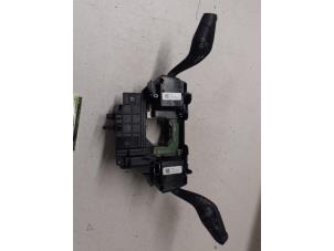 Gebruikte Stuurkolomschakelaar Ford Focus 3 Wagon 1.0 Ti-VCT EcoBoost 12V 100 Prijs € 100,00 Margeregeling aangeboden door Autodemontage van de Laar