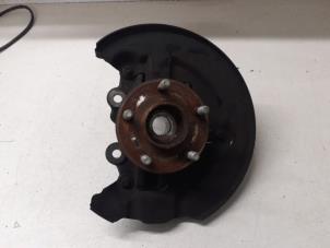 Gebruikte Fusee links-voor Ford Focus 3 Wagon 1.0 Ti-VCT EcoBoost 12V 100 Prijs € 50,00 Margeregeling aangeboden door Autodemontage van de Laar