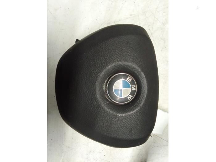 Airbag links (Stuur) van een BMW 5 serie (F10) 550i xDrive V8 32V TwinPower Turbo 2012