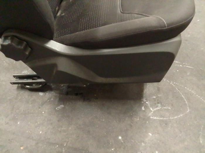 Autostoelhoezen FORD TOURNEO COURIER koop nu goedkoop