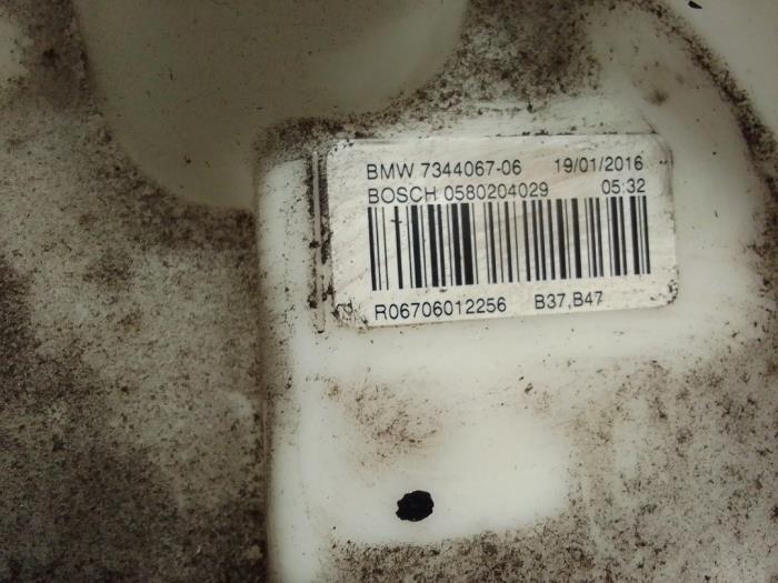 Gebruikte Tank element Pomp BMW 1 serie (F20) 116d 1.5 12V TwinPower Prijs € 70,00 Margeregeling aangeboden door Autodemontage van de Laar