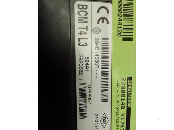Gebruikte Bodycontrol Module Renault Captur I (2R) 1.5 Energy dCi 90 FAP Prijs € 70,00 Margeregeling aangeboden door Autodemontage van de Laar