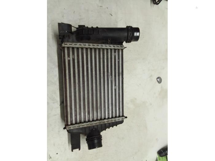 Intercooler van een Renault Captur I (2R) 1.5 Energy dCi 90 FAP 2014