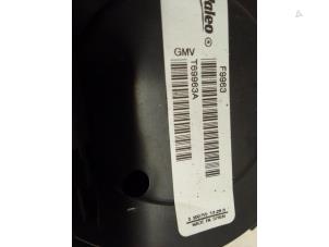 Gebruikte Aanjager Renault Megane IV Estate (RFBK) Prijs € 90,00 Margeregeling aangeboden door Autodemontage van de Laar