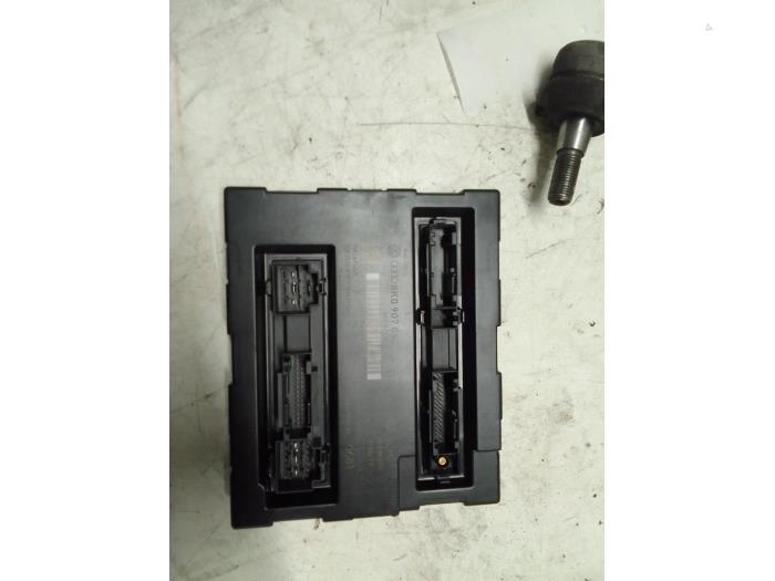 Computer Body Control van een Audi A4 (B8) 1.8 TFSI 16V 2011