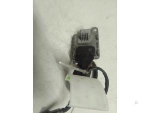 Gebruikte Nox sensor Renault Master III (MA/MB/MC/MD/MH/MF/MG/MH) 2.3 dCi 150 16V Prijs € 151,25 Inclusief btw aangeboden door Autodemontage van de Laar