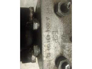 Gebruikte ABS Pomp Mercedes A (W168) 1.6 A-160 Prijs € 70,00 Margeregeling aangeboden door Autodemontage van de Laar