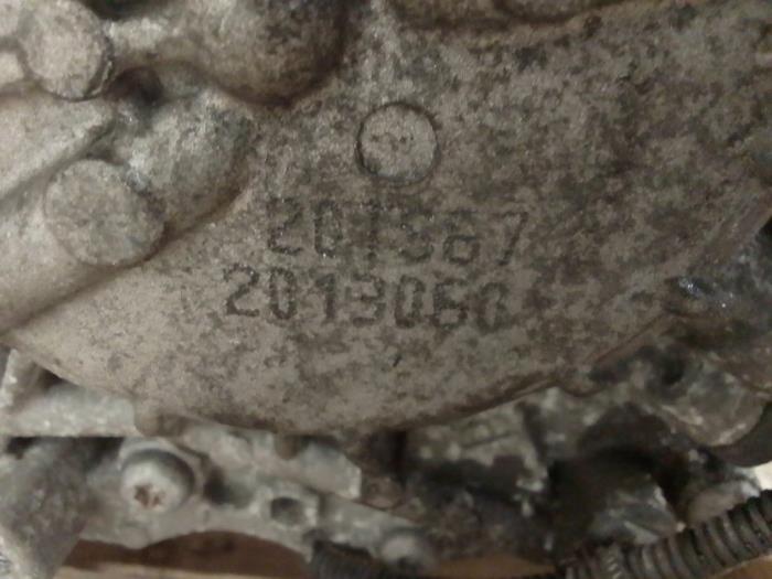 Versnellingsbak van een Peugeot 308 SW (4E/H) 1.6 VTI 16V 2011