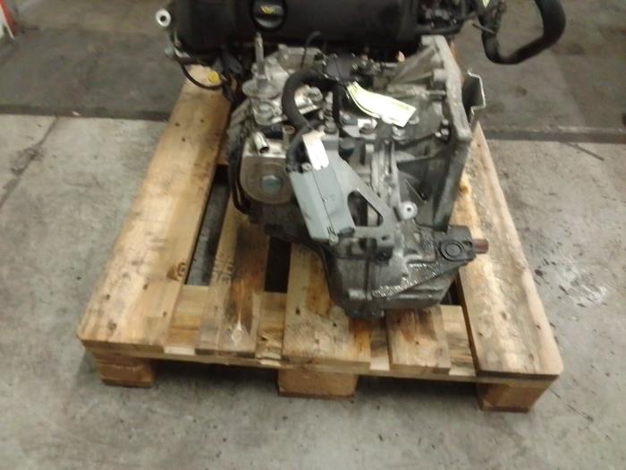 Versnellingsbak van een Peugeot 308 SW (4E/H) 1.6 VTI 16V 2011