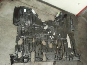 Vloermatenset compatibel voor Iveco Daily IV & V & VI, type (bouwjaar 2006-2024), Amalfi braun | 1-delig | Rand rood Vloermatenset compatibel voor Iveco Daily IV & V & VI, type (bouwjaar 2006-2024), Amalfi braun | 1-delig | Rand rood