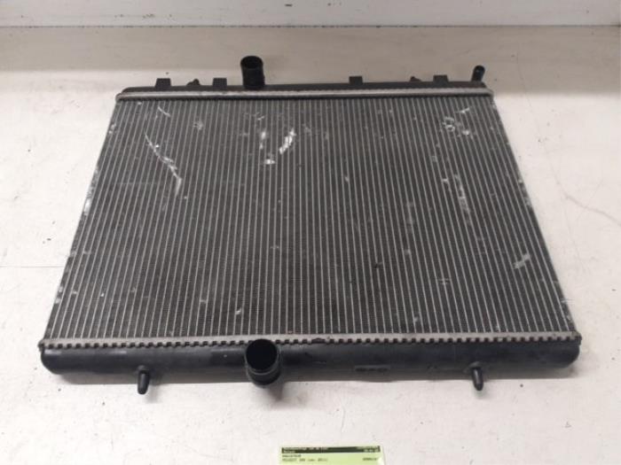Gebruikte Radiateur Peugeot 308 SW (4E/H) 1.6 VTI 16V Prijs € 50,00 Margeregeling aangeboden door Autodemontage van de Laar