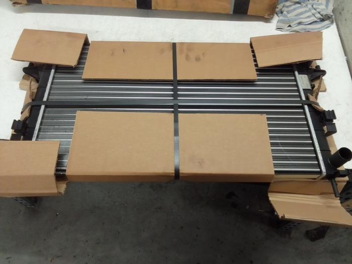 Nieuwe Radiateur Renault Laguna II Grandtour (KG) Prijs € 30,25 Inclusief btw aangeboden door Autodemontage van de Laar