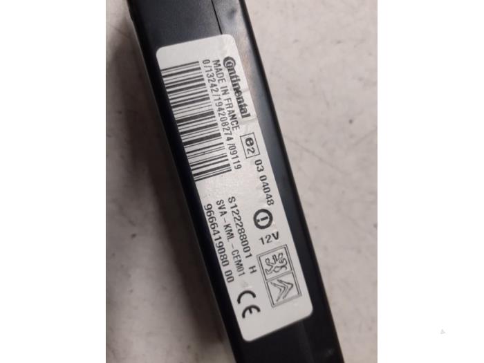 Telefoon interface van een Fiat Scudo (270) 2.0 D Multijet 2009