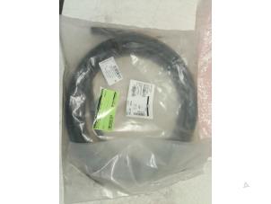 Gebruikte Deurrubber 4Deurs links-voor Volkswagen ID.4 (E21) Prijs op aanvraag aangeboden door Autodemontage van de Laar