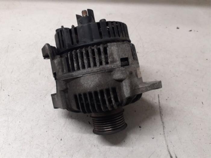 Gebruikte Dynamo Opel Movano (4A1; 4A2; 4B2; 4B3; 4C2; 4C3) 2.5 D Prijs op aanvraag aangeboden door Autodemontage van de Laar
