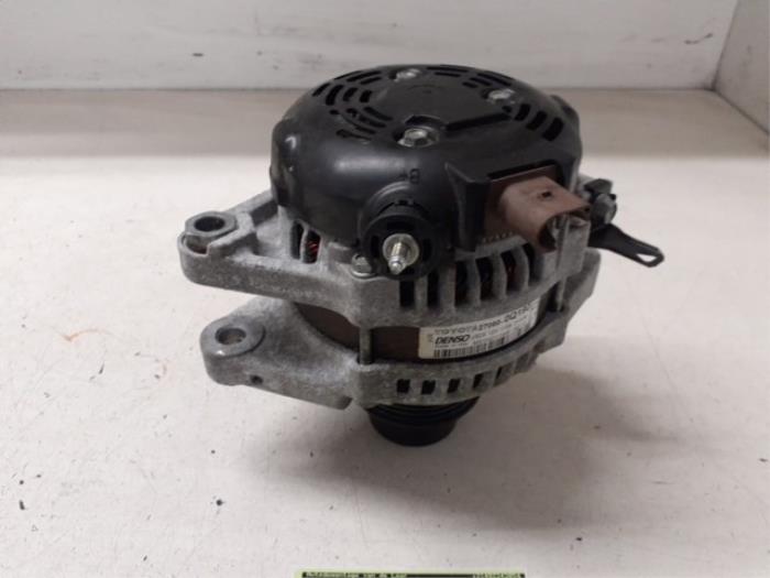 Gebruikte Alternator Toyota Aygo (B40) 1.0 12V VVT-i Prijs op aanvraag aangeboden door Autodemontage van de Laar