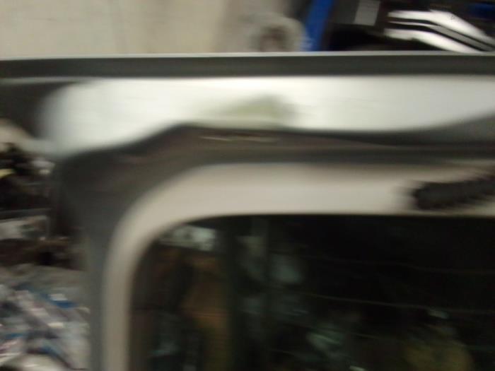 Achterklep van een Ford Focus C-Max 1.8 16V 2005