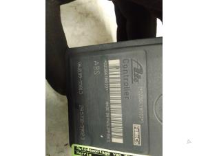 Gebruikte ABS Pomp Ford Fiesta 6 (JA8) 1.6 16V Sport Prijs € 70,00 Margeregeling aangeboden door Autodemontage van de Laar