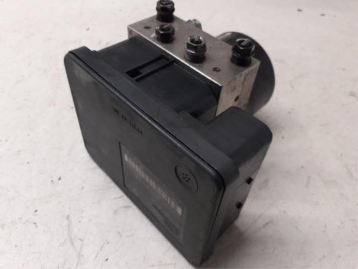 Gebruikte ABS Pomp BMW Mini (R50/53) 1.6 16V One Prijs € 125,00 Margeregeling aangeboden door Autodemontage van de Laar