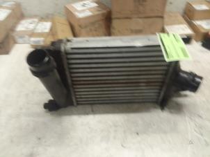 Gebruikte Intercooler Renault Clio IV (5R) 0.9 Energy TCE 90 12V Prijs € 50,00 Margeregeling aangeboden door Autodemontage van de Laar