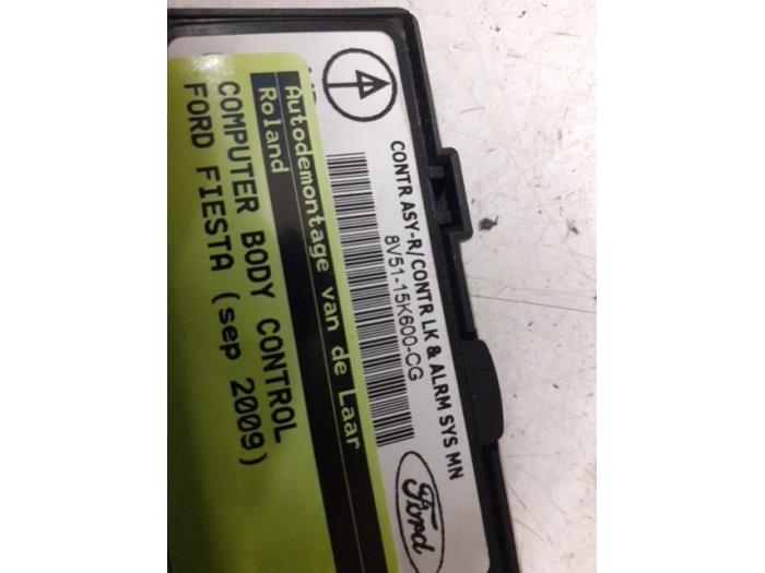 Computer Body Control van een Ford Fiesta 6 (JA8) 1.25 16V 2009