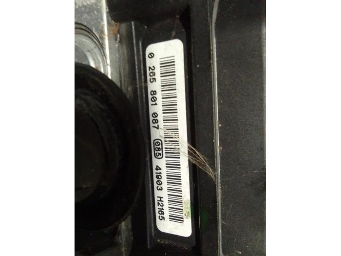 Gebruikte ABS Pomp Fiat 500C (312) 0.9 TwinAir 80 Prijs € 100,00 Margeregeling aangeboden door Autodemontage van de Laar
