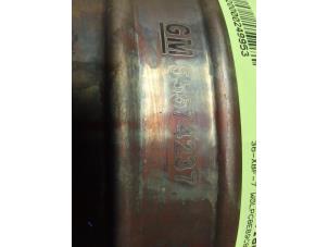 Gebruikte Katalysator Opel Astra J Sports Tourer (PD8/PE8/PF8) 1.4 16V ecoFLEX Prijs € 300,00 Margeregeling aangeboden door Autodemontage van de Laar