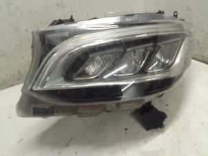 Gebruikte Koplamp links Mercedes Sprinter Tourer 3,5t (907.7) 316 CDI 2.1 D RWD Prijs € 650,00 Margeregeling aangeboden door Autodemontage van de Laar