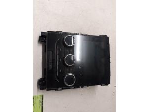 Gebruikte Regelunit Multi Media Renault Megane IV Estate (RFBK) 1.3 TCE 160 16V Prijs op aanvraag aangeboden door Autodemontage van de Laar