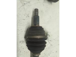 Gebruikte Cardanas rechts-voor (VWA) Volkswagen Touareg (7PA/PH) 3.0 TDI V6 24V BlueMotion Technology DPF Prijs € 90,00 Margeregeling aangeboden door Autodemontage van de Laar