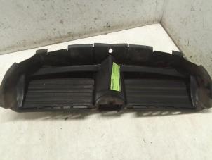 Gebruikte Luchtgeleider BMW 3 serie (E90) 316i 16V Prijs € 90,00 Margeregeling aangeboden door Autodemontage van de Laar