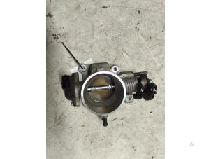 Gebruikte Gasklephuis Hyundai Tucson (JM) 2.0 16V CVVT 4x2 Prijs € 50,00 Margeregeling aangeboden door Autodemontage van de Laar