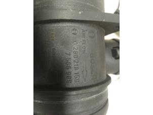 Gebruikte Luchtmassameter BMW 3 serie (E90) 320i 16V Prijs € 45,00 Margeregeling aangeboden door Autodemontage van de Laar