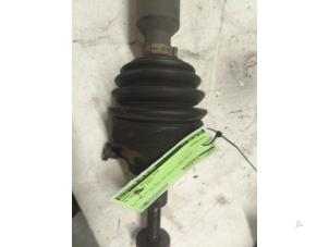 Gebruikte Homokineetas rechts-voor Volkswagen Golf V (1K1) 1.6 FSI 16V Prijs € 50,00 Margeregeling aangeboden door Autodemontage van de Laar