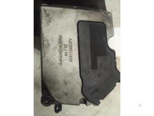 Gebruikte Gasklephuis Audi A4 Prijs € 50,00 Margeregeling aangeboden door Autodemontage van de Laar