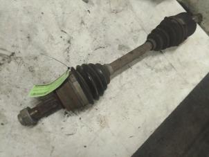 Gebruikte Steekas links-voor Fiat Grande Punto (199) 1.3 JTD Multijet 16V VGT Prijs € 50,00 Margeregeling aangeboden door Autodemontage van de Laar